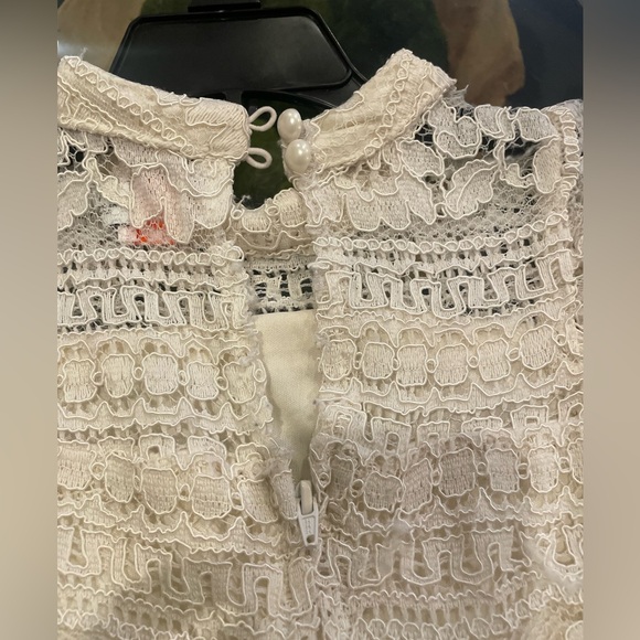 Good used condition. Wonder Nation Size 6 little girls ivory lace dress - Picture 4 of 4